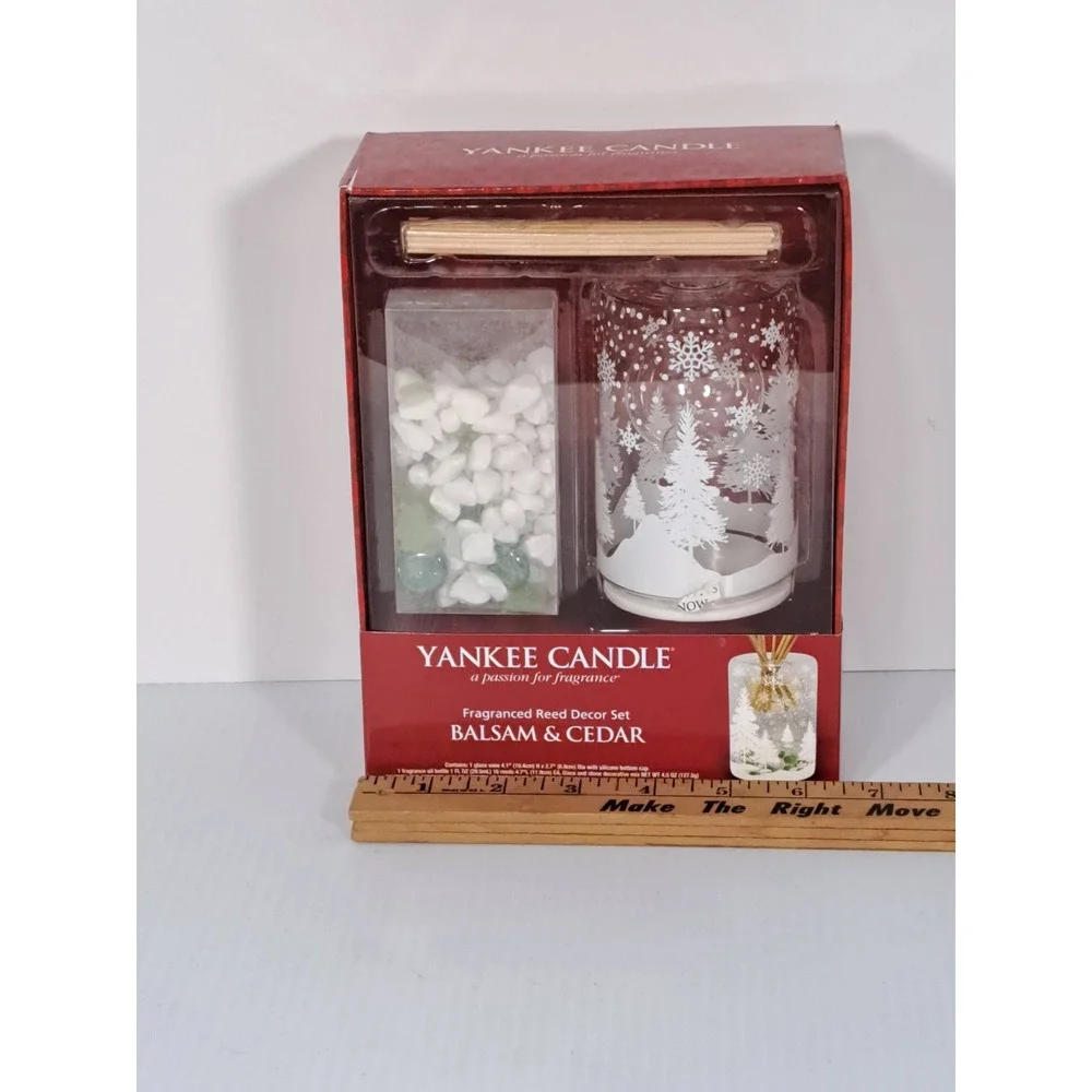 Yankee Candle Balsam & Cedar Fragranced Reed Decor Set Winter Forest 1220045